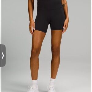 Lululemon Athletica Wunder rain High-Rise Short 6"